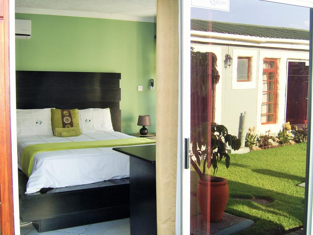 Berry Bliss Guest House Gaborone Extérieur photo