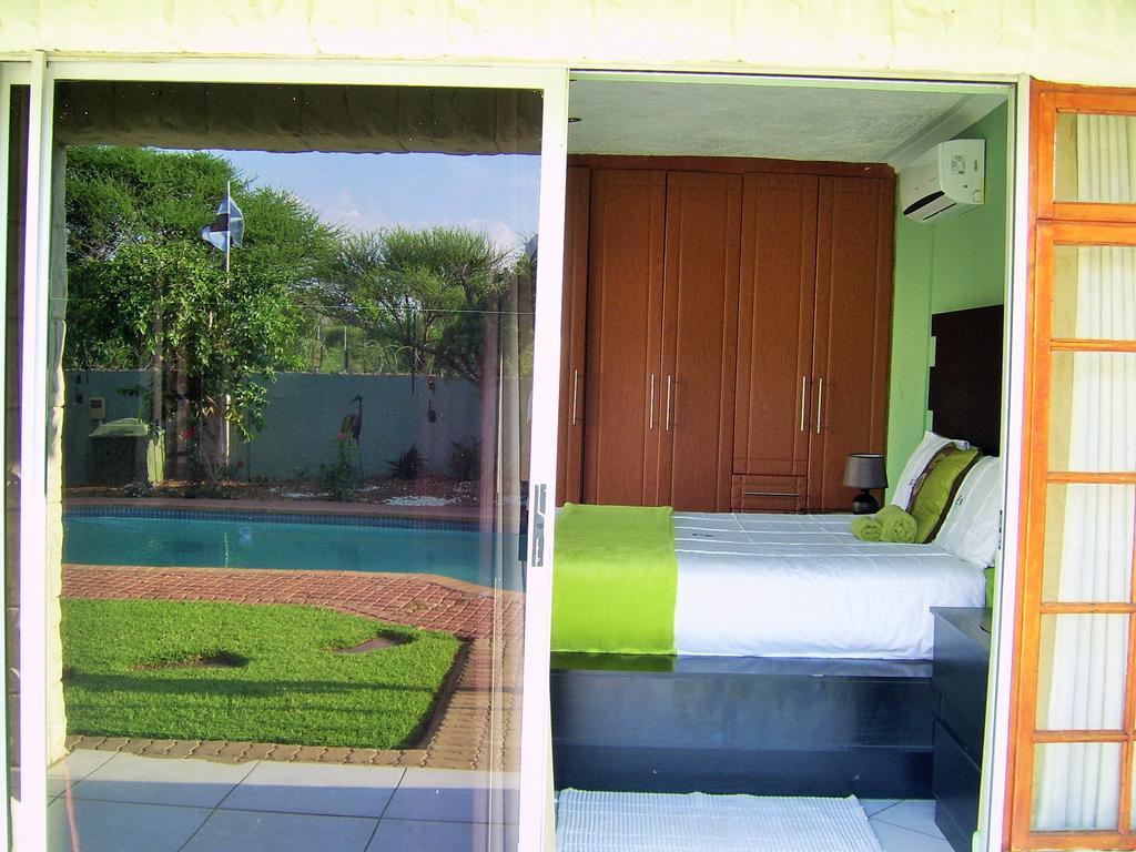 Berry Bliss Guest House Gaborone Extérieur photo