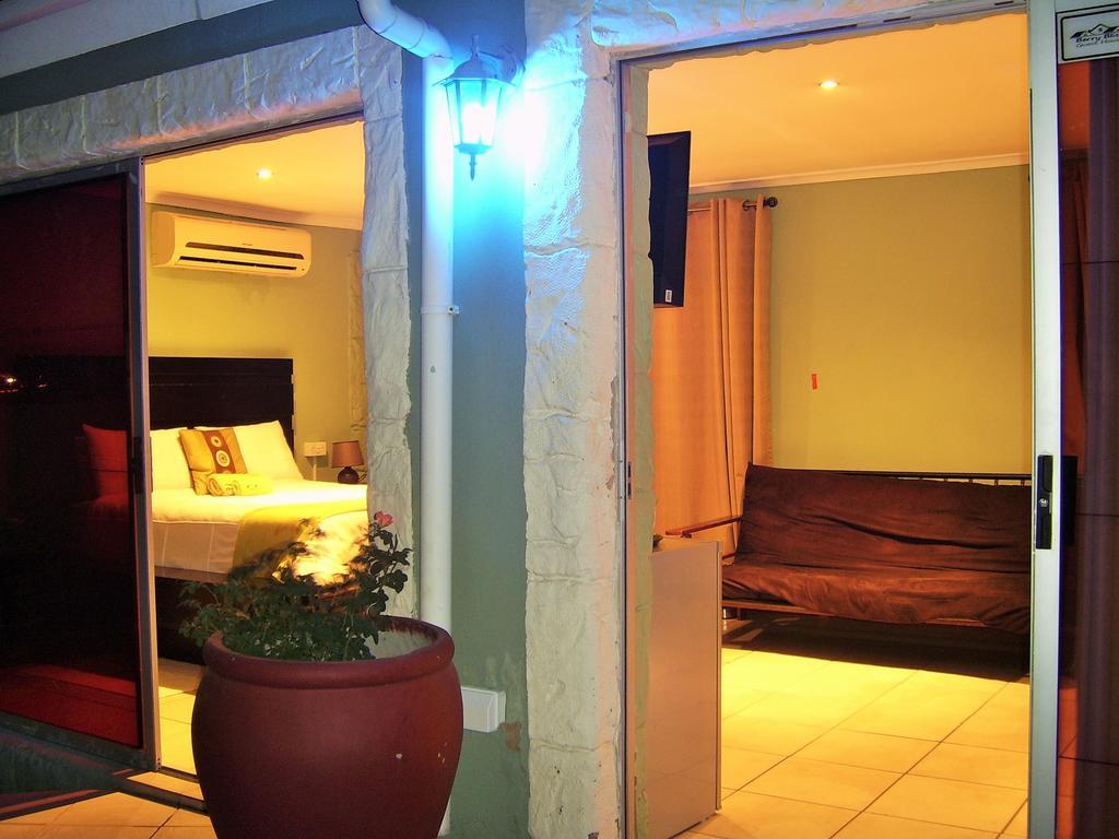 Berry Bliss Guest House Gaborone Extérieur photo