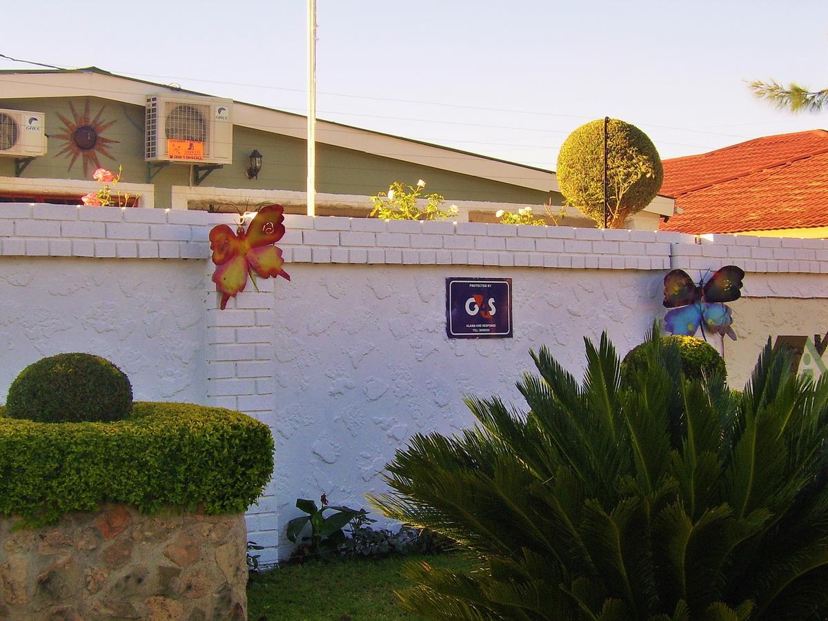 Berry Bliss Guest House Gaborone Extérieur photo