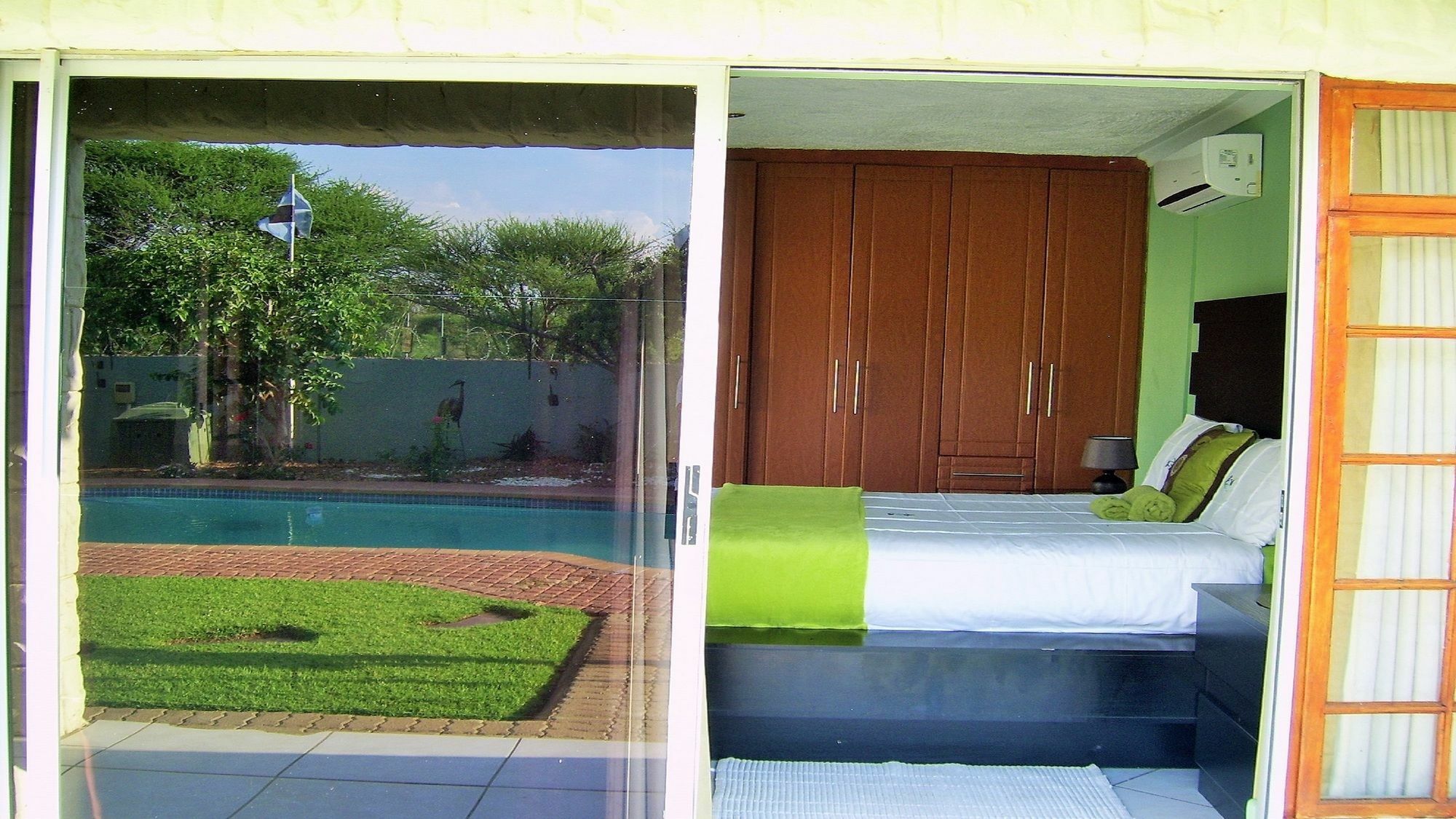 Berry Bliss Guest House Gaborone Extérieur photo